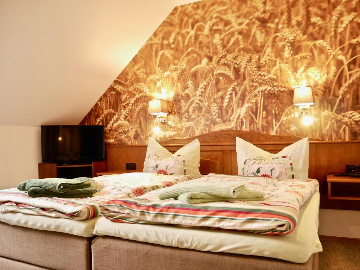 Pension Gruenes Herz Tonndorf Bagian luar foto